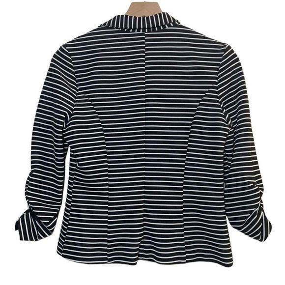 Black & White Striped Blazer with 3/4 Ruched Sleeves Large - Picture 4 of 6
